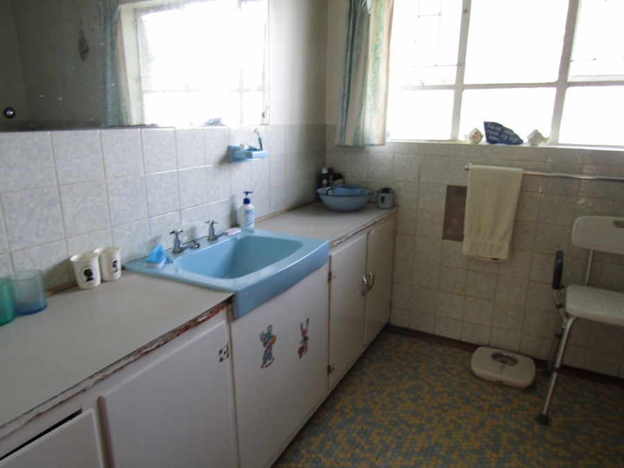 6 Bedroom Property for Sale in Humansdorp Eastern Cape